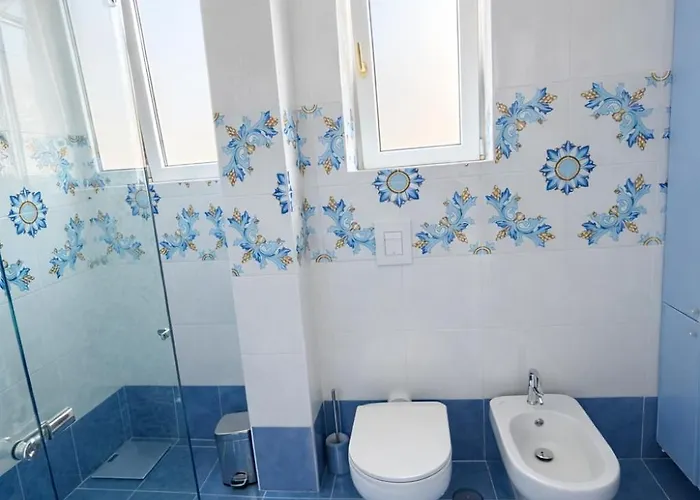 公寓 Panoramic Sea & Vesuvio View, Center, Costa Del Sole 索伦托