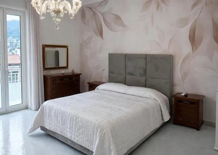 公寓 Panoramic Sea & Vesuvio View, Center, Costa Del Sole