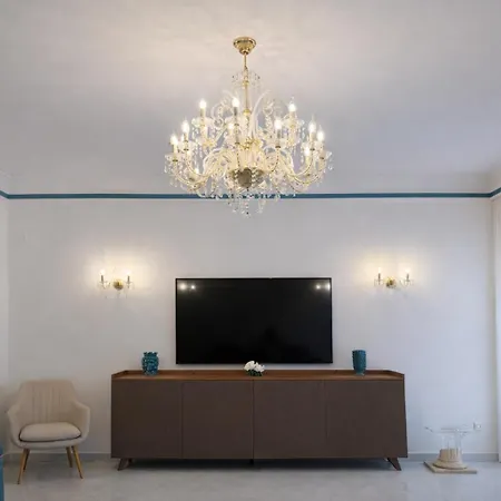 Panoramic Sea & Vesuvio View, Center, Costa Del Sole Apartment