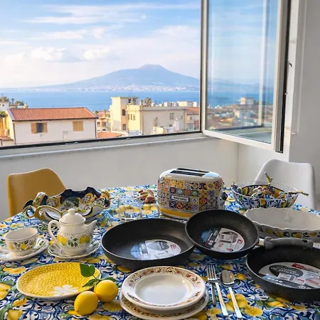 Panoramic Sea & Vesuvio View, Center, Costa Del Sole דירה